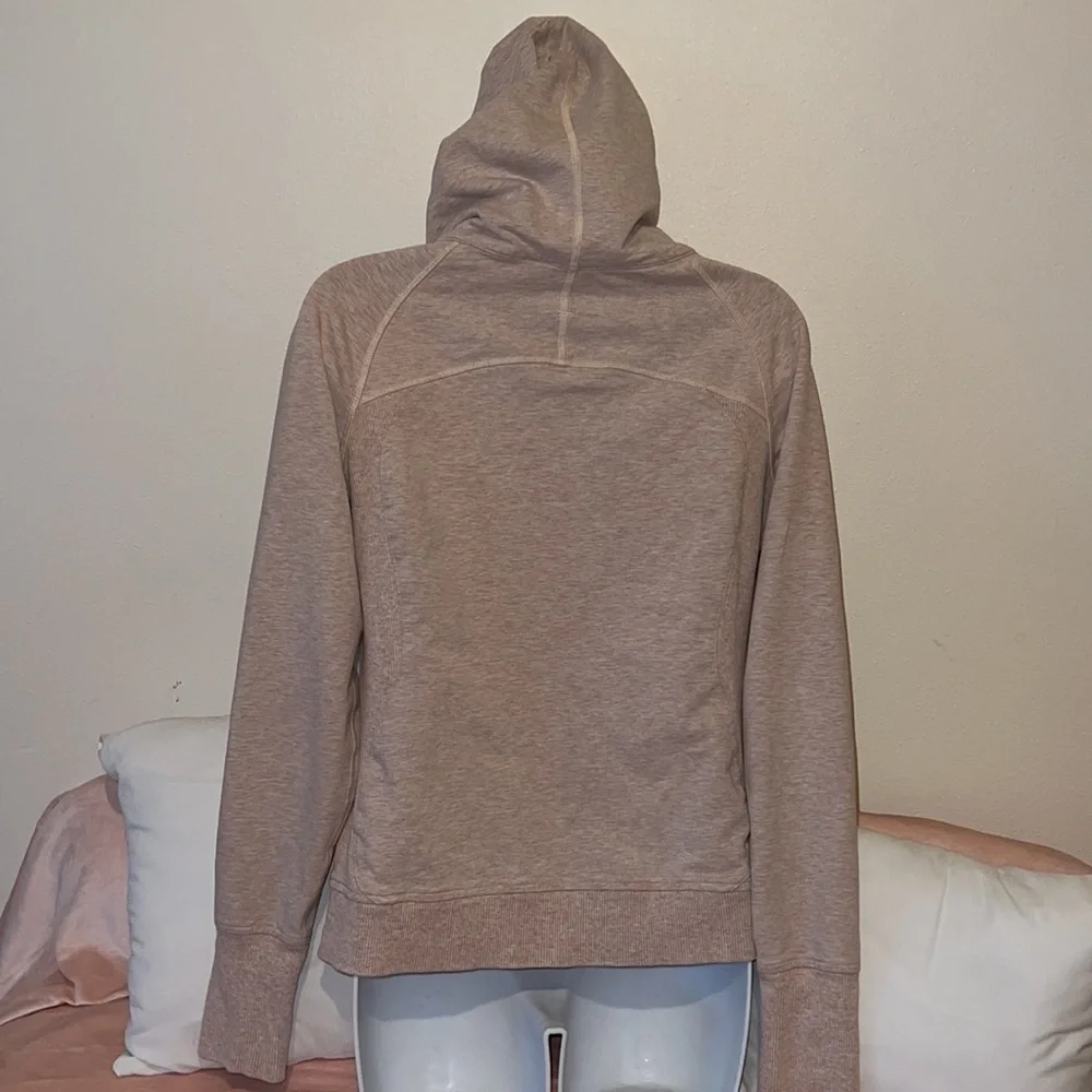 Lululemon Jacket - Picture 5 of 8